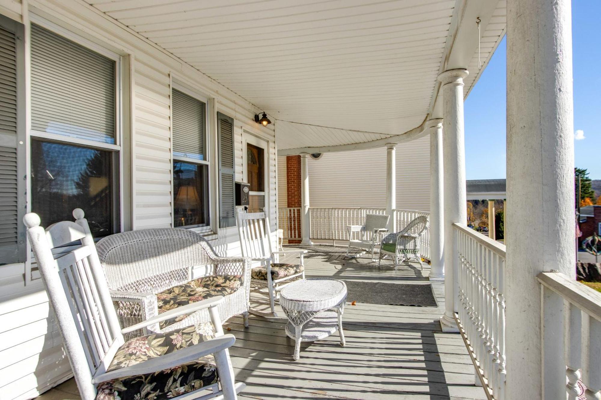 Victorian Home With Porch 6 Mi To Hickory Run Park! White Haven Екстериор снимка